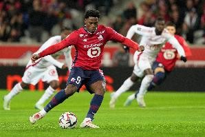 每体：总费用超过6000万欧，巴萨签里尔前锋戴维的可能性降低